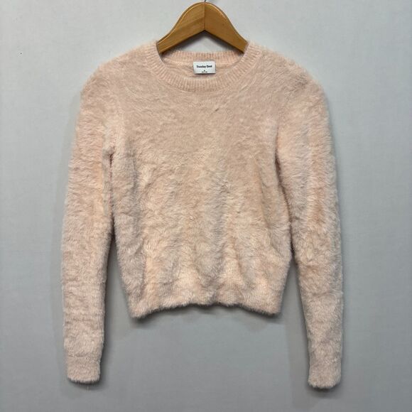 Aritzia Sunday Best Women Fuzzy Knit Cropped Sweater Size Medium C064 -1 - Picture 1 of 15
